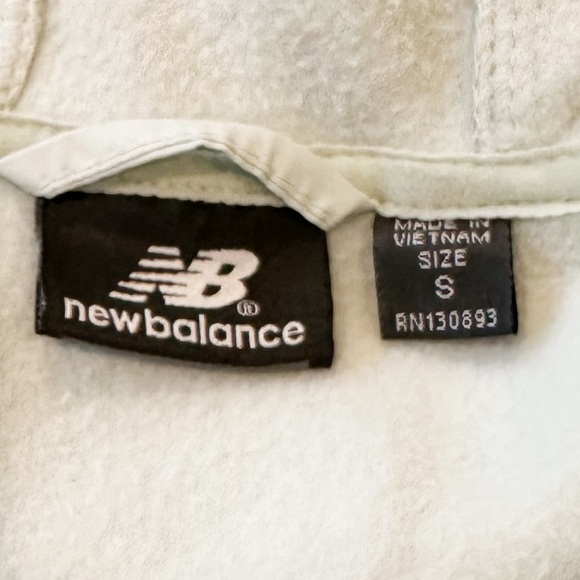 New Balance Women’s Light Blue Fleece Running Jacket Small - Picture 4 of 6